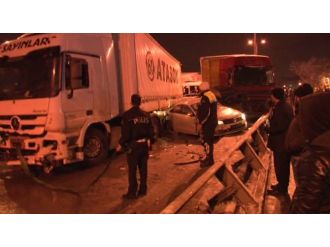 40 araçlı zincirleme kaza: 13 yaralı