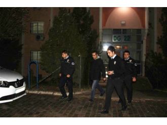 Polisin sır intiharı