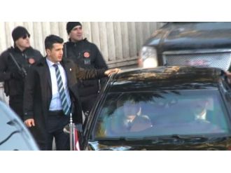 Erdoğan anne ve babasının kabrini ziyaret etti