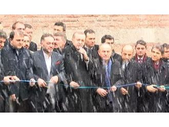 Cumhurbaşkanı Erdoğan kar altında müze açtı