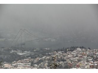 Boğaz sis nedeniyle trafiğe kapatıldı