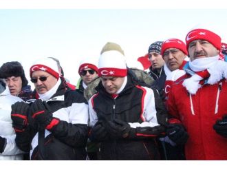 Bakan Kılıç, Sarıkamış Şehitleri için yürüdü