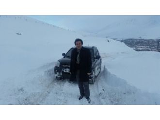 Yolları temizleyemeyen Başkan halktan özür diledi