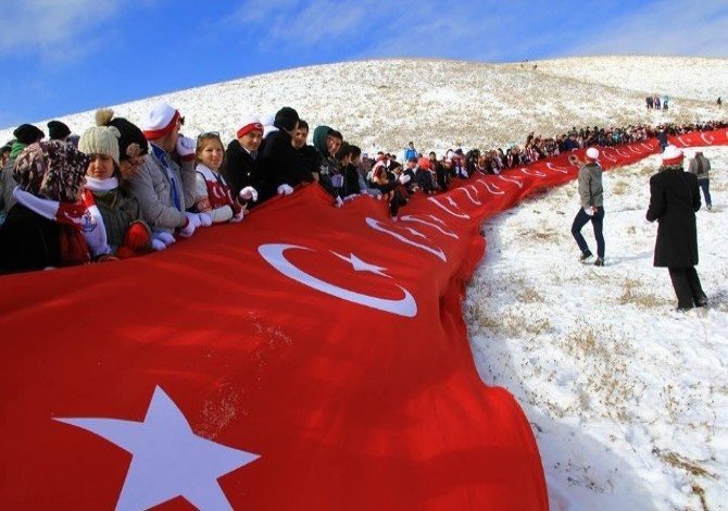 Kahramanmaraş'ta Sarıkamış Şehidleri için Yürüdü