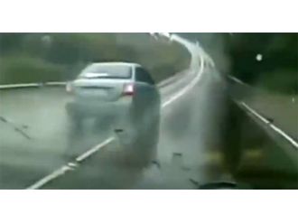 Kaygan yolda sollama ölümle bitti