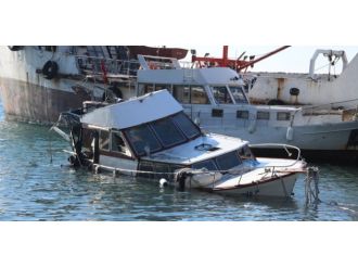 Çanakkale’de balıkçı teknesi battı: 1 ölü