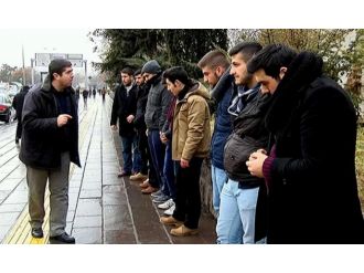 Polis müdürü üniversitelileri böyle uyardı!