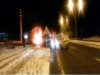 Teröristlerin otobüsü böyle ateşe verdi