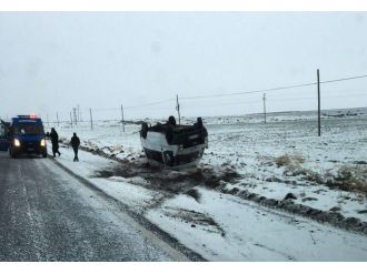 Öğretmen servisi kaza yaptı: 10 yaralı