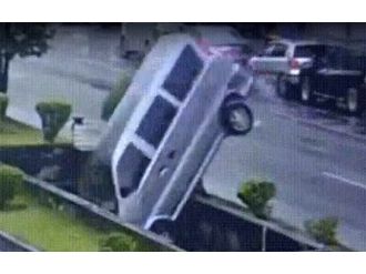 Ortada kuyu var yandan geç !