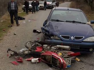 Otomobille motosiklet kafa kafaya çarpıştı: 2 ölü