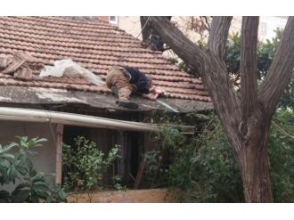 Çatıda bu halde bulundu!