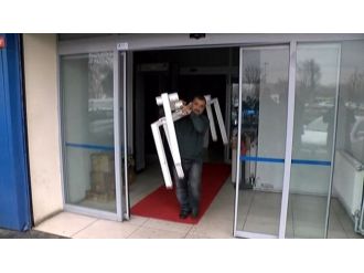 Taraf Gazetesi tahliye edildi