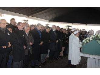 Ömer Üründül babasına veda etti