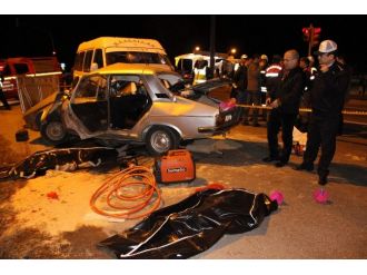 Katliam gibi kaza: 4 ölü, 4 yaralı