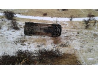 Öğrenci servisi devrildi: 6 yaralı