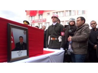 Şehit babasına böyle veda etti