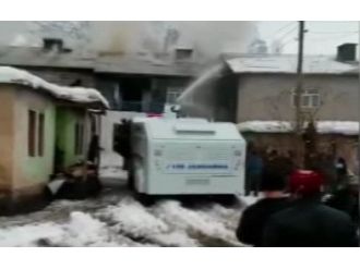 Yangına TOMA müdahale etti