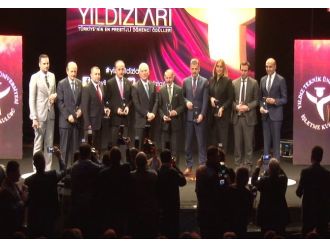 2015’in  yıldızları düzenlenen törenle ödüllerine kavuştu