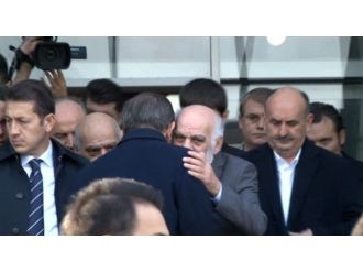 Davutoğlu’ndan Yeni Akit Gazetesine taziye ziyareti