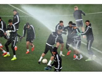 Beşiktaş antrenmanında renkli görüntüler