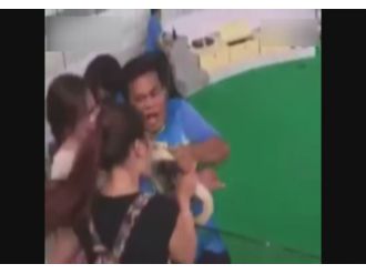 Öpücüğe böyle karşılık verdi