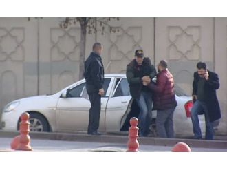 Adres sapığı yakalandı