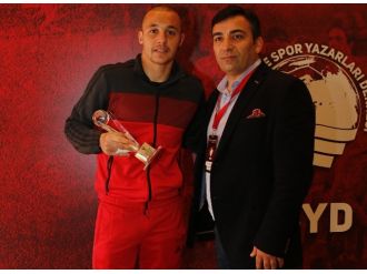 "Cuma namazına gitmek gurur verici"