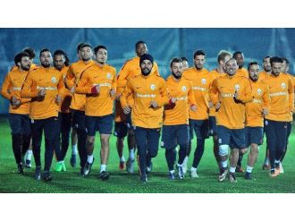 Galatasaray hazırlıklarını sürdürüyor