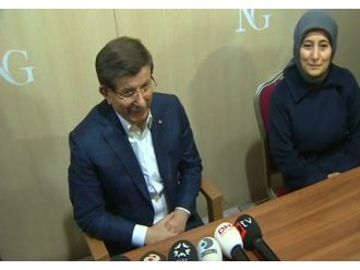 Davutoğlu basın mensuplarını ziyaret etti