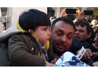 Bu bakış yürekleri burktu