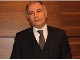 "Ya çukurdan ya paralel yoldan gelmek istiyorlar ama..."