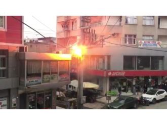 Aşırı yüklenme patlattı mahalleli panik yaşadı