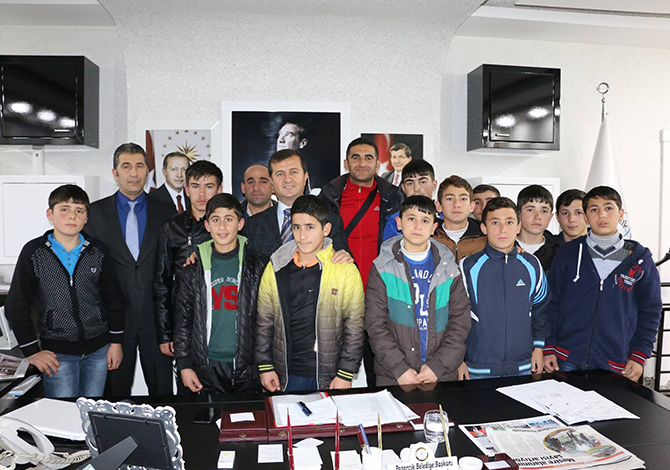 Voleybol Şampiyonlarından Bozdağ'a Ziyaret