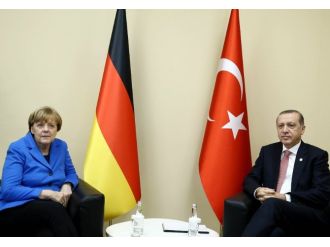 Erdoğan’dan Merkel’e taziye telefonu