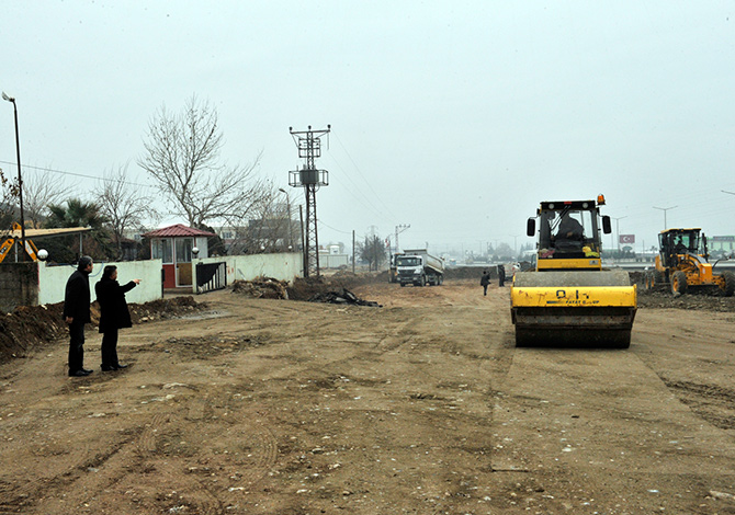 Yol Çalışmaları Sürüyor