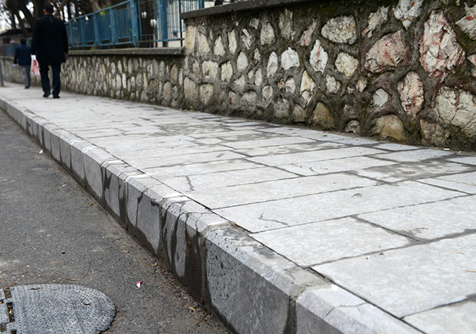 Cadde Ve Kaldırımlar Bazalt Taşıyla Süsleniyor