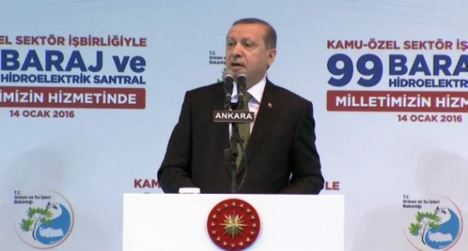 O akademisyenleri böyle tarif etti