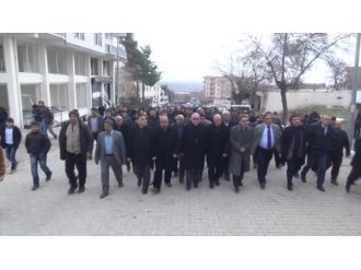 Teröre karşı yürüdüler: Kalleşçe oyunlara gelmeyiz