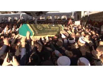 Amigo Sefa binler tarafından son yolculuğuna uğurlandı