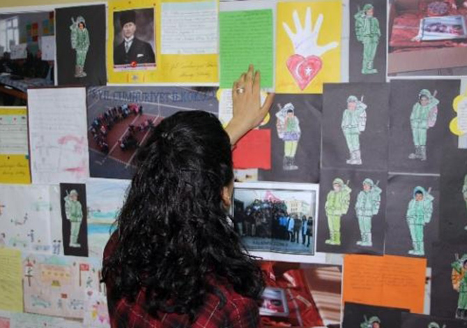 Terörle Mücadele Eden Asker Ve Polise Moral Mektubu Yağıyor