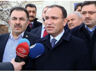 Bozdağ: "Bu metin kandilde mi yazıldı?"
