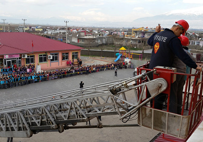 Büyükşehir İtfaiyesi’nden Eğitim Atağı