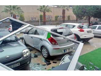 İzmir’de hortum dehşeti