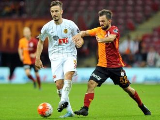 Emre’yi ikna çabaları sürüyor