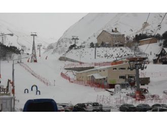 Karakola çığ düştü: 1 asker yaralı