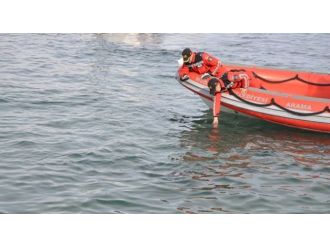 Denize giren genç boğuldu