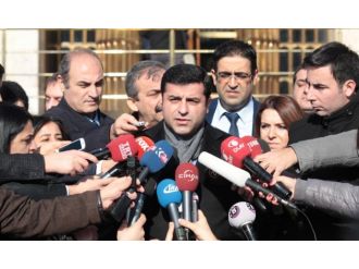 Demirtaş: Yasak derhal kalkmalı