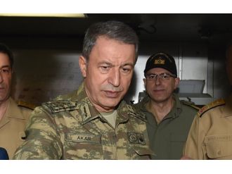 Orgeneral Akar o toplantıya katılıyor