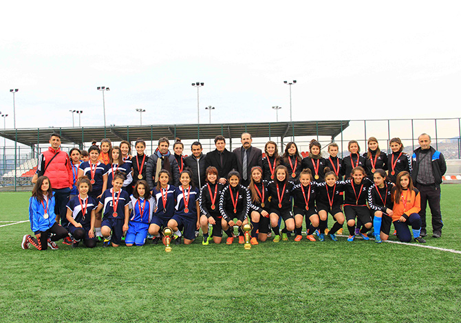 Spor Lisesi Şampiyon